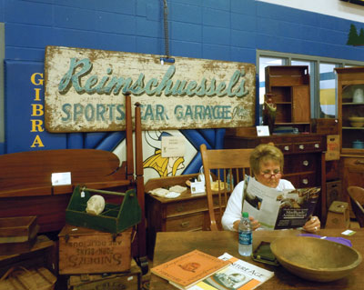 antiques-booth