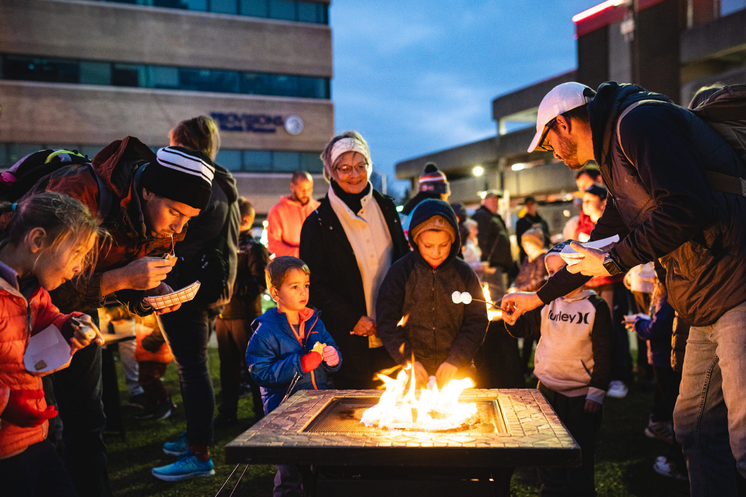 Light the Night Market: Holiday Edition